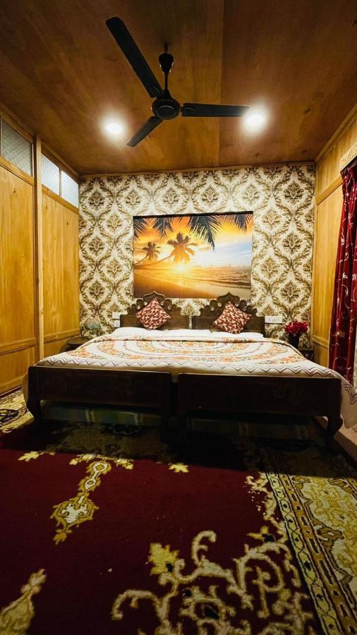 House Boat Hardy Palace Srinagar  Exterior photo
