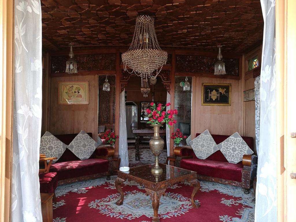 House Boat Hardy Palace Srinagar  Exterior photo