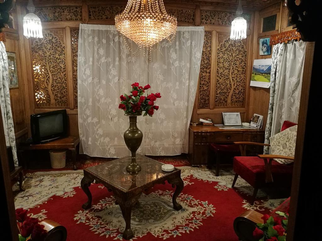 House Boat Hardy Palace Srinagar  Exterior photo