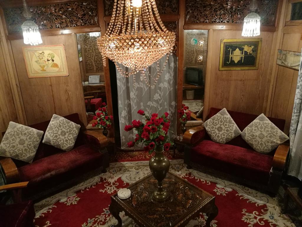 House Boat Hardy Palace Srinagar  Exterior photo