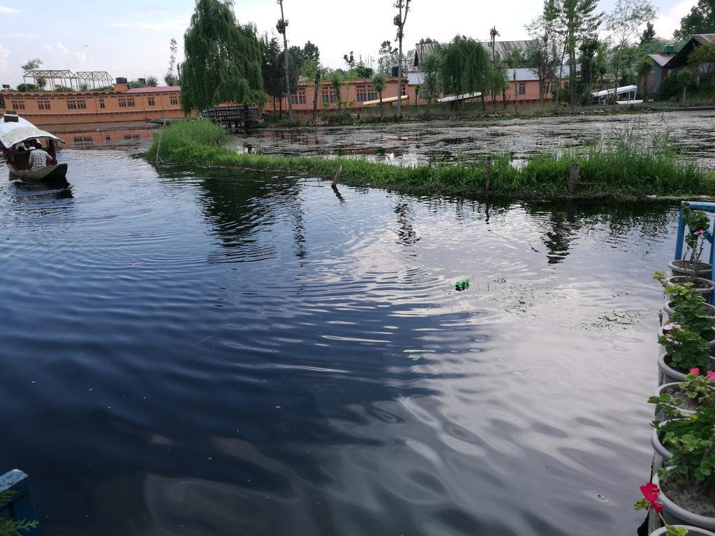House Boat Hardy Palace Srinagar  Exterior photo